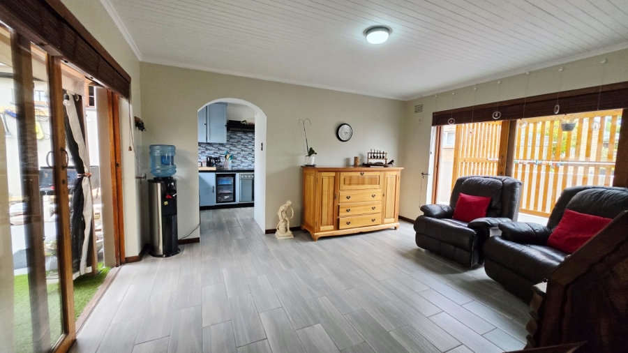 6 Bedroom Property for Sale in The Village Western Cape